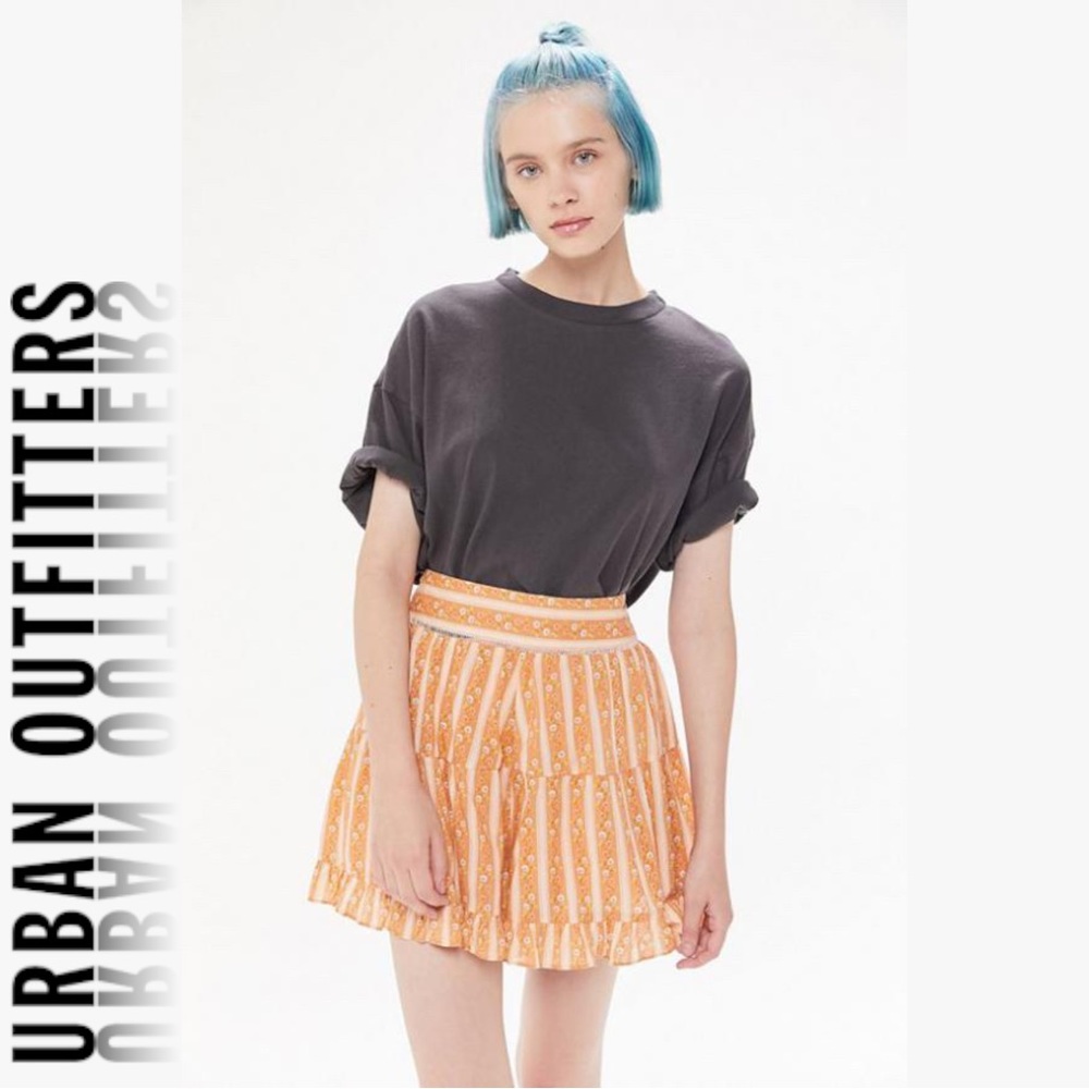 Urban Outfitters UO Prairie Floral Tiered Ruffle Shorts Orange Multi Size Small